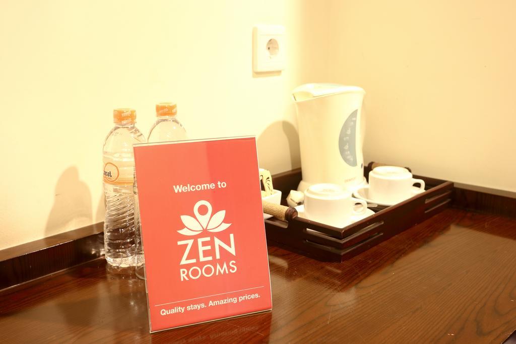 Zen Rooms Legian Dewi Sri Kuta  Room photo