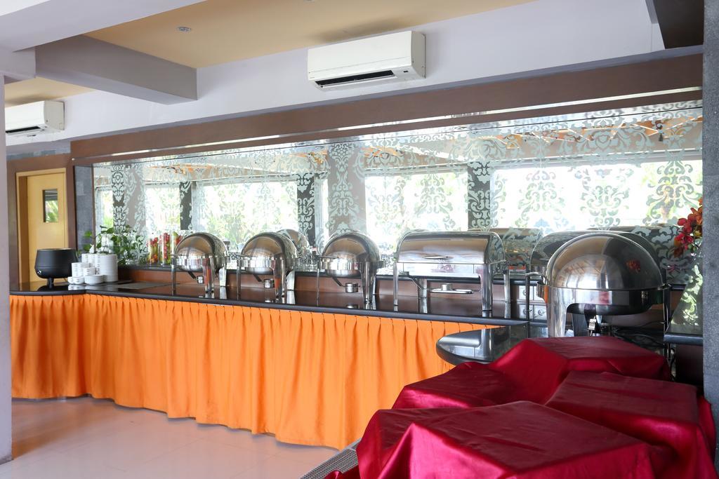 Zen Rooms Legian Dewi Sri Kuta  Exterior photo