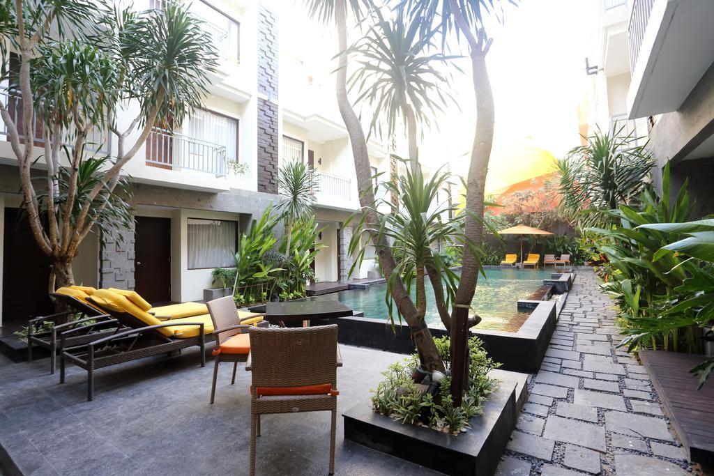 Zen Rooms Legian Dewi Sri Kuta  Exterior photo