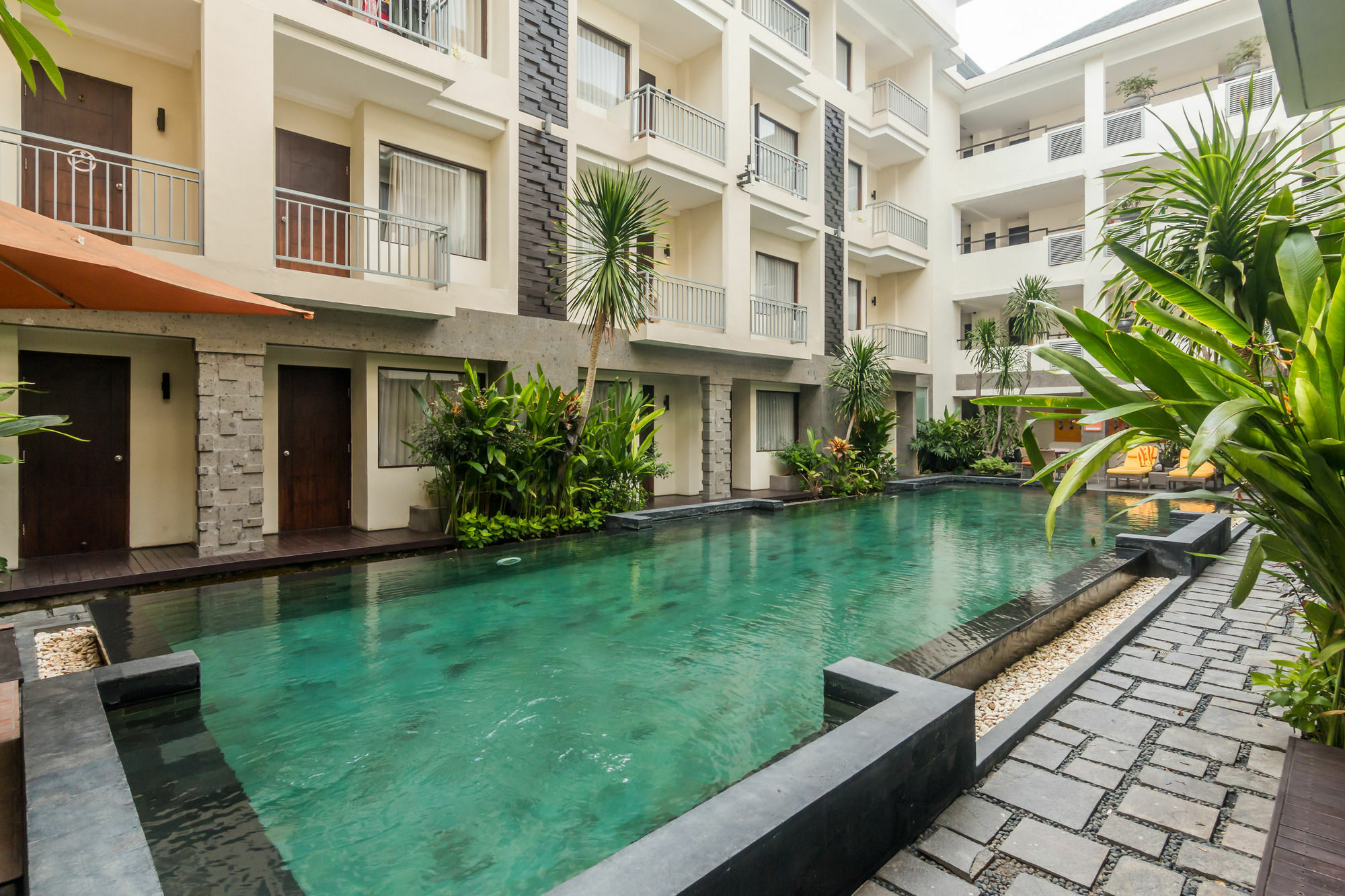 Zen Rooms Legian Dewi Sri Kuta  Exterior photo