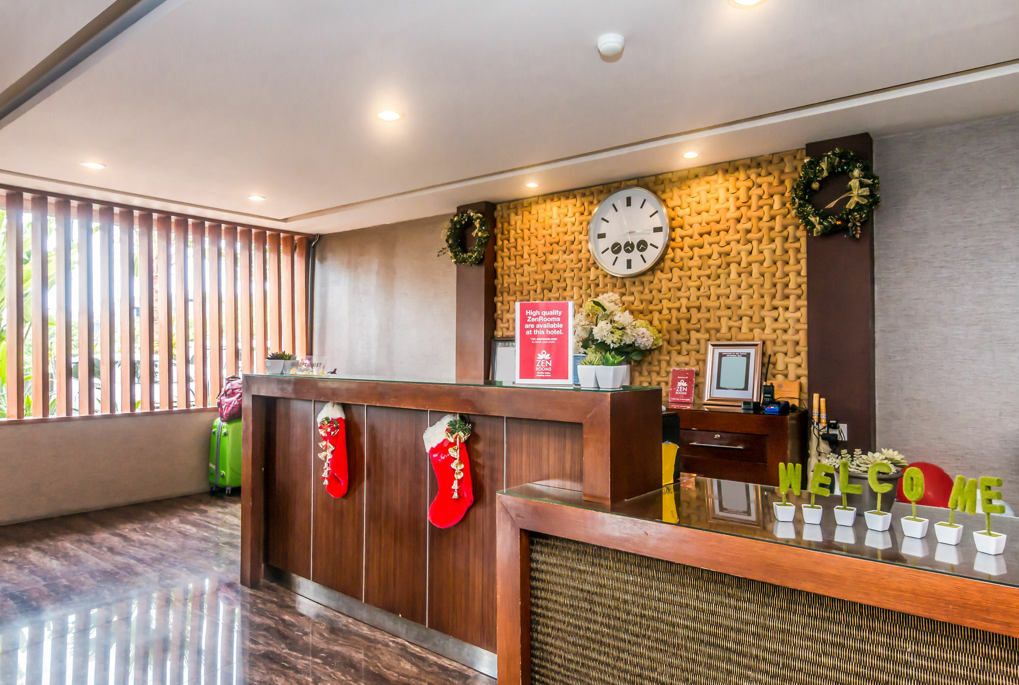 Zen Rooms Legian Dewi Sri Kuta  Exterior photo
