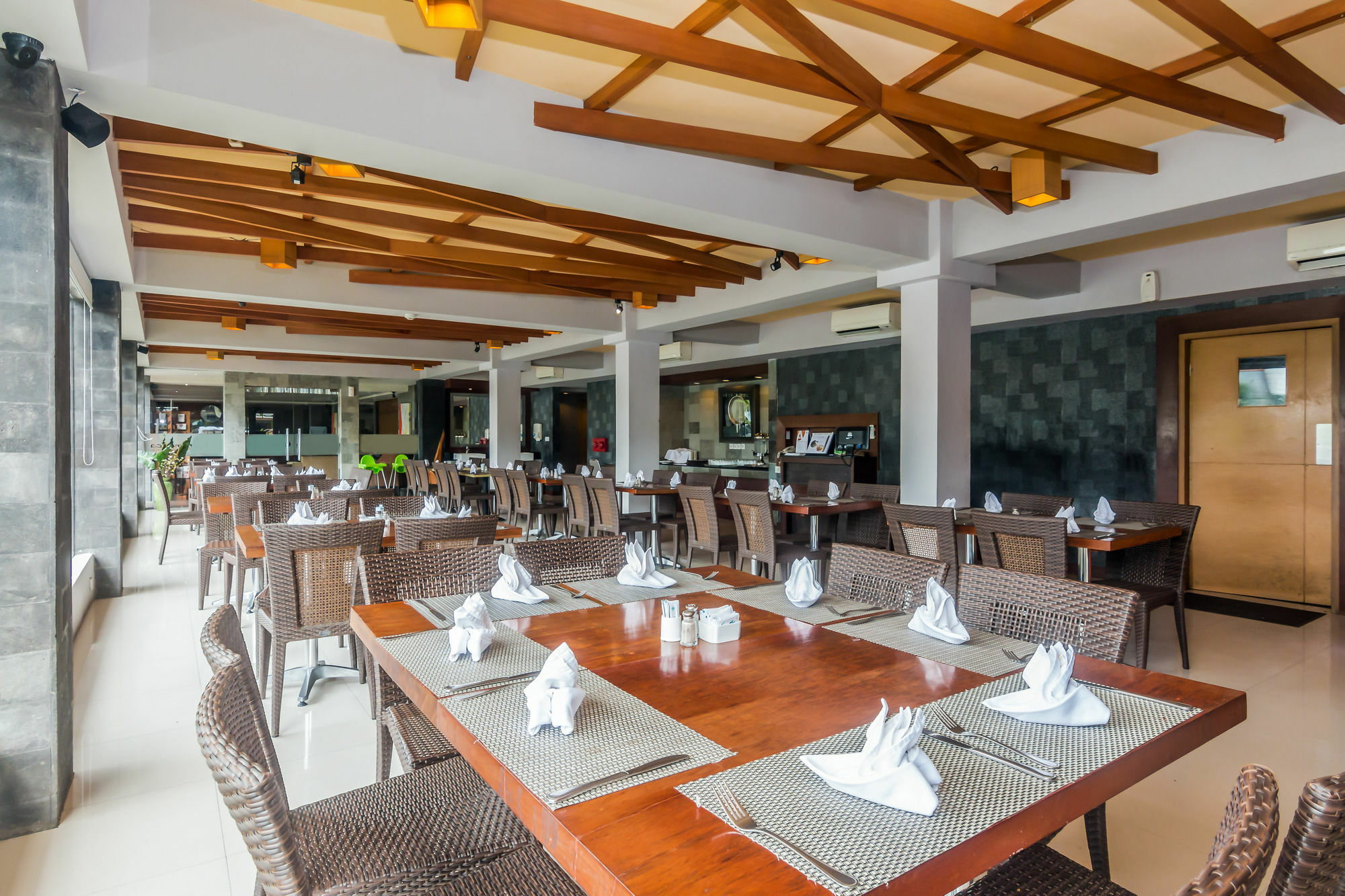 Zen Rooms Legian Dewi Sri Kuta  Exterior photo